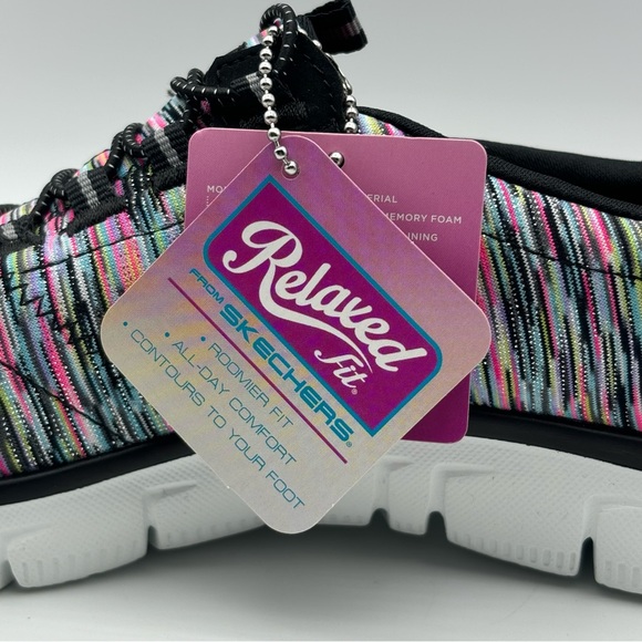 SKECHERS RELAXED FIT AIR-COOLED MEMORY FOAM SLIP ON WOMEN WALKNG COMFY Size 8 - Picture 10 of 12